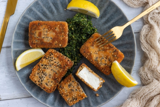 Panierter Schafskäse