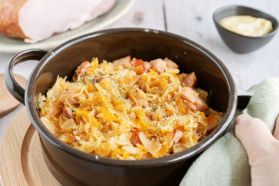 Sauerkraut mit Kassler nach Hausfrauenart