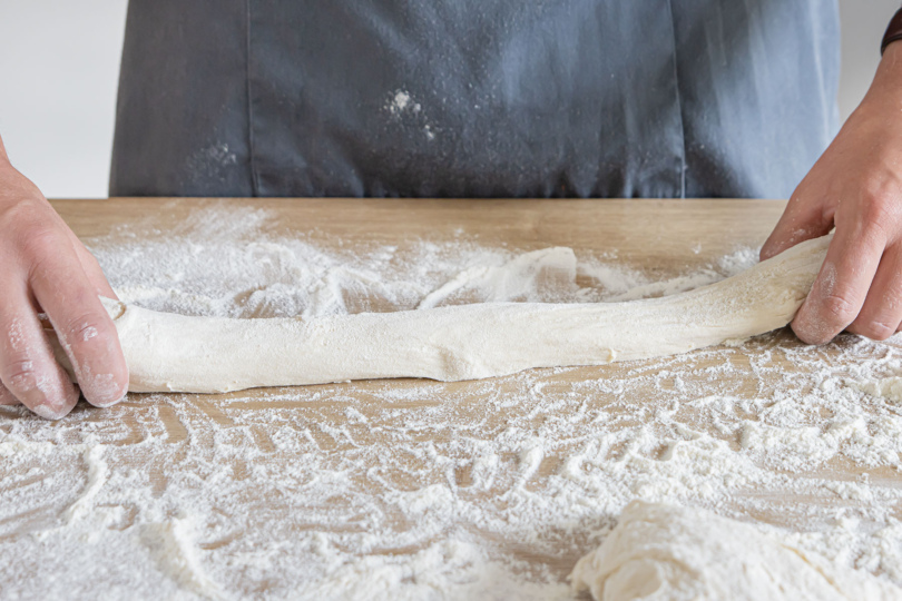 Baguette mit Trockenhefe formen