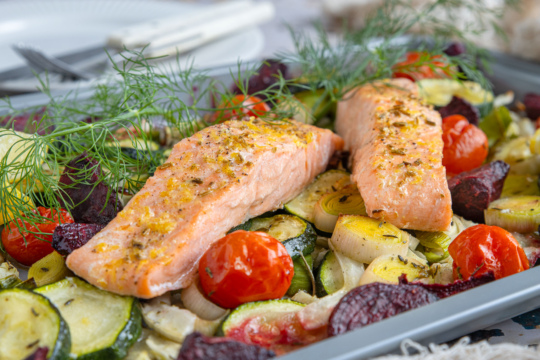 Ofengemüse mit Lachs