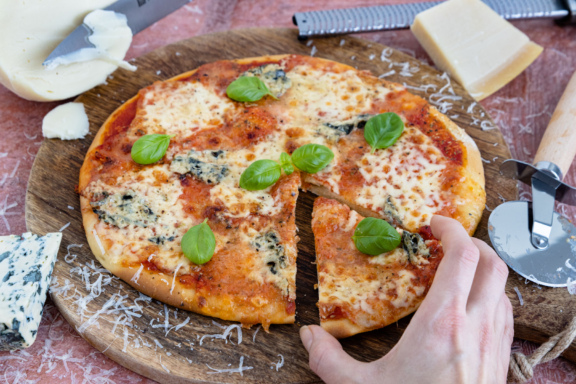 Pizza quattro formaggi