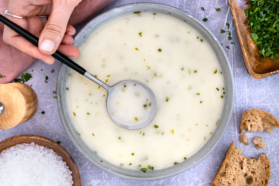 Spargelsuppe aus Spargelwasser