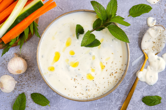 Joghurt-Minze-Dip