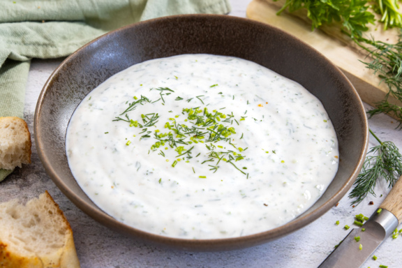 Joghurt-Kräuter-Dip
