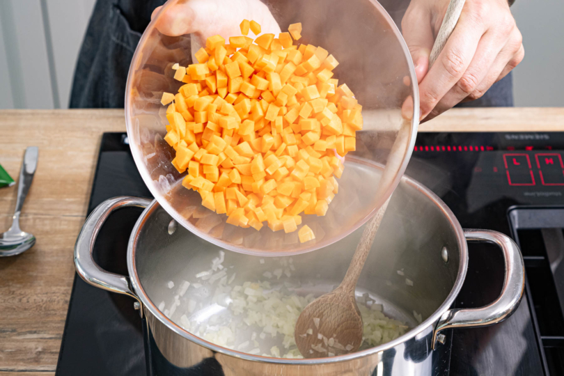 Gemüsewürfel anbraten